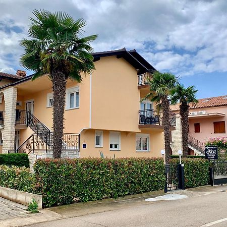 Apartments Kivi Новиград Экстерьер фото