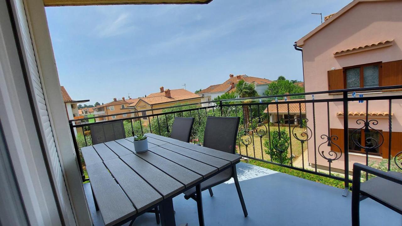 Apartments Kivi Новиград Экстерьер фото