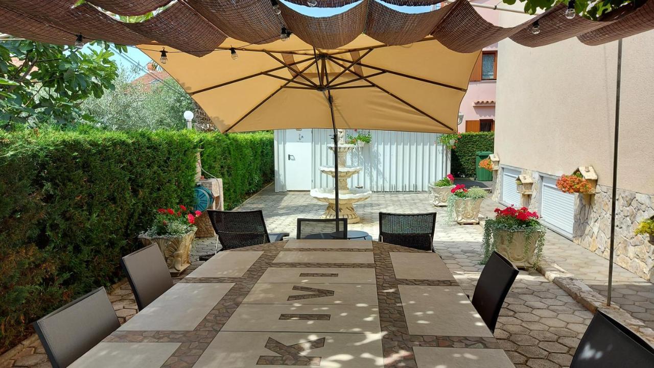 Apartments Kivi Новиград Экстерьер фото