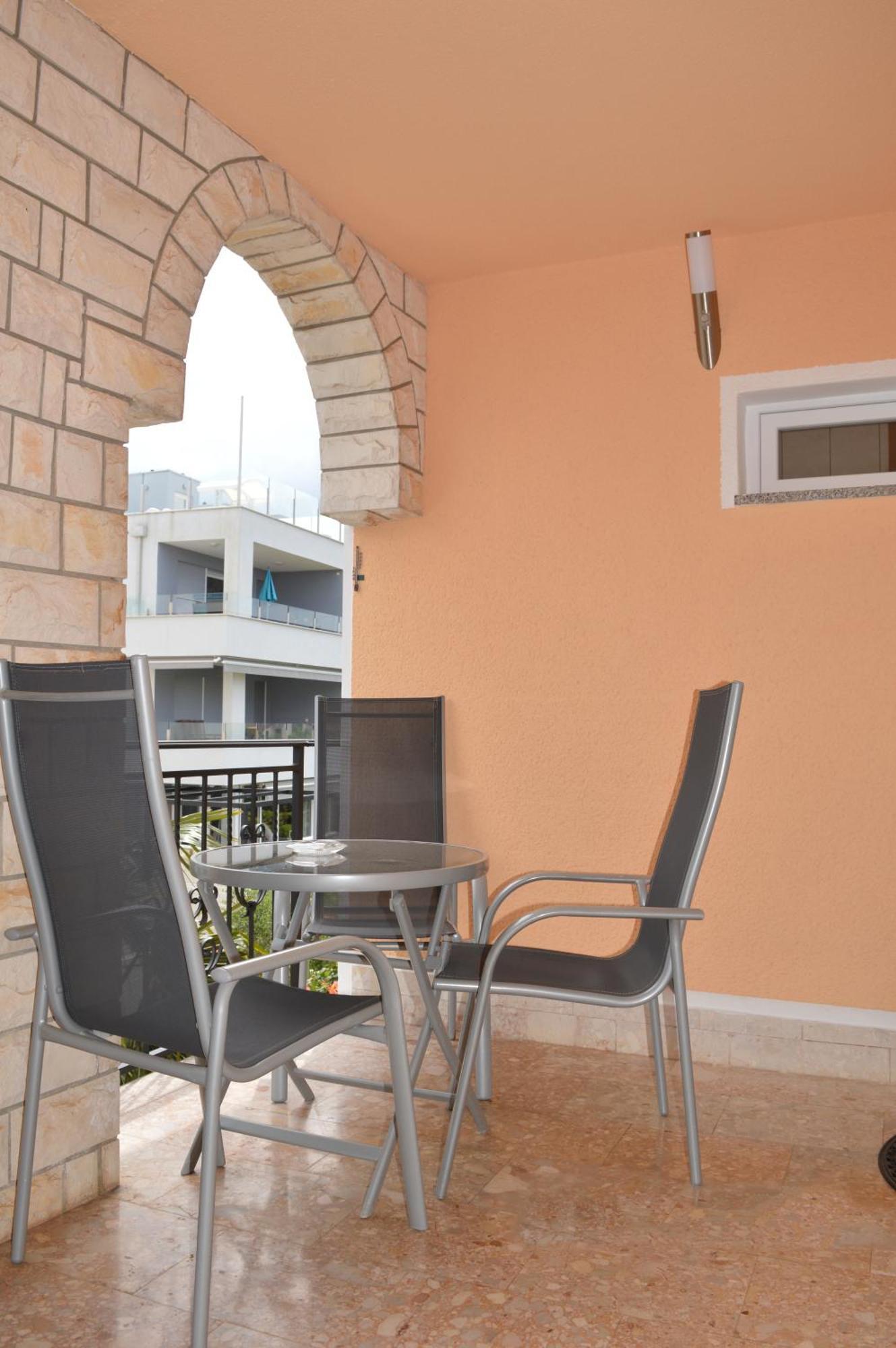 Apartments Kivi Новиград Экстерьер фото