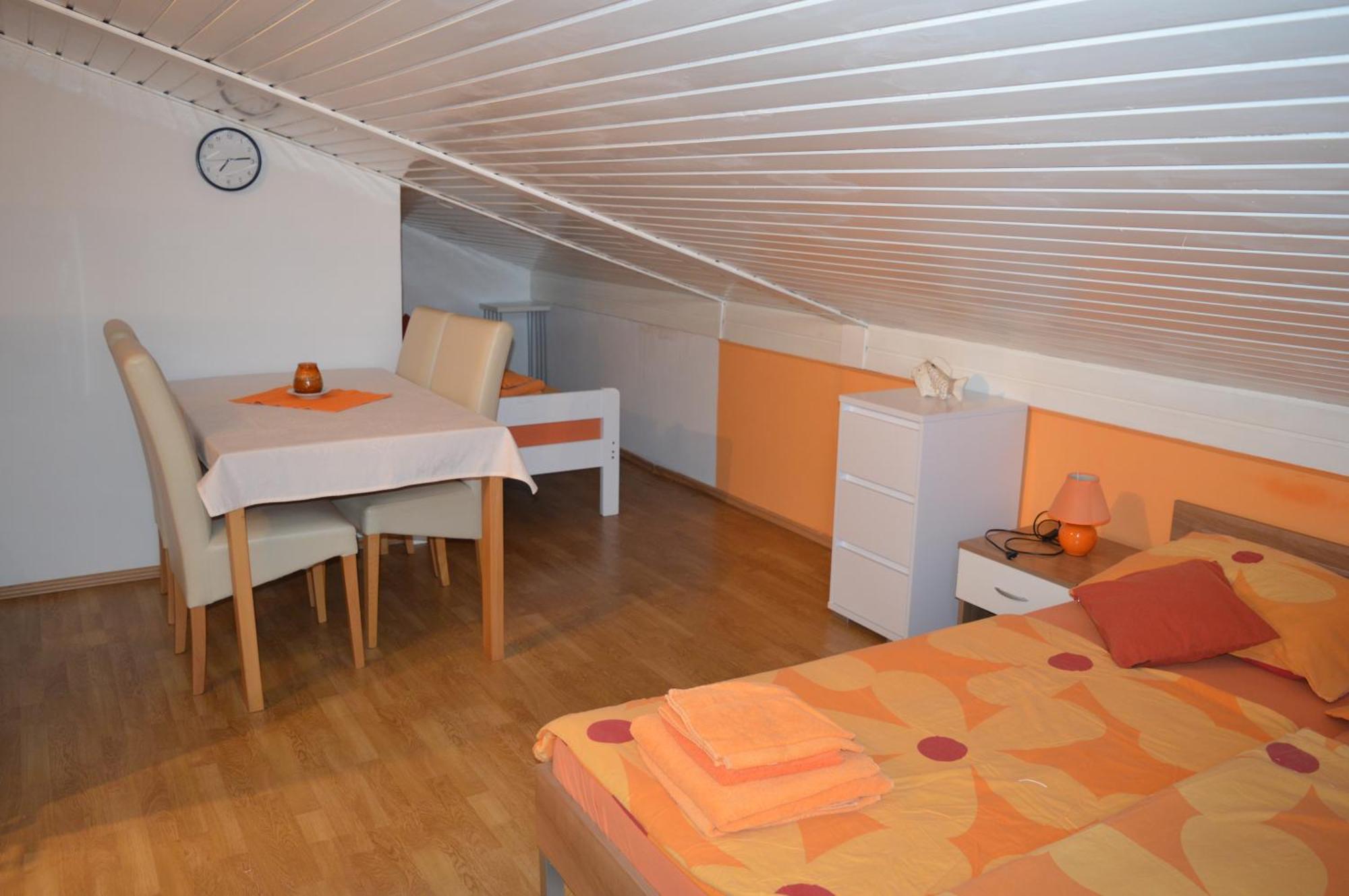 Apartments Kivi Новиград Экстерьер фото