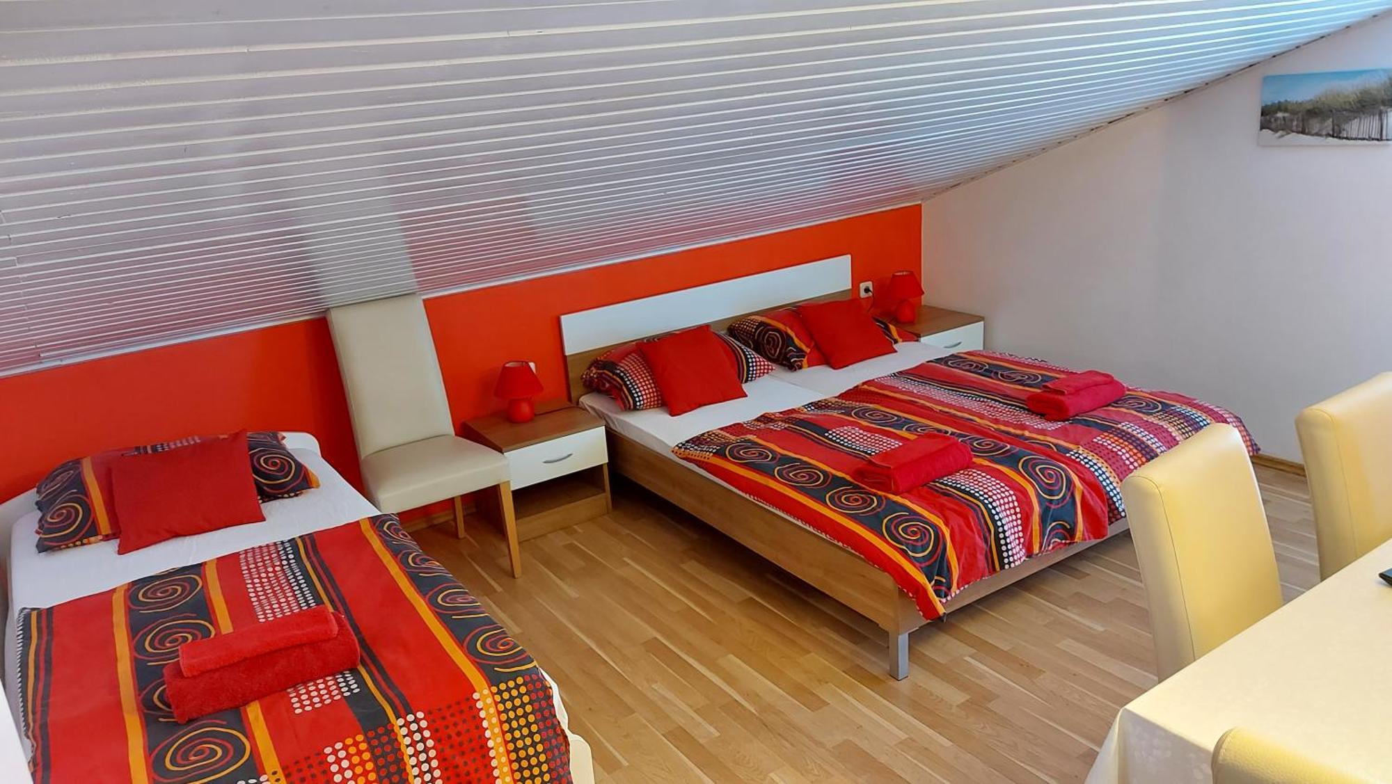 Apartments Kivi Новиград Экстерьер фото